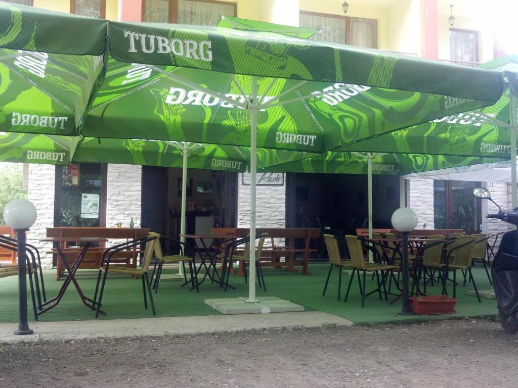 Central Park Family Hotel Kavarna Exterior photo